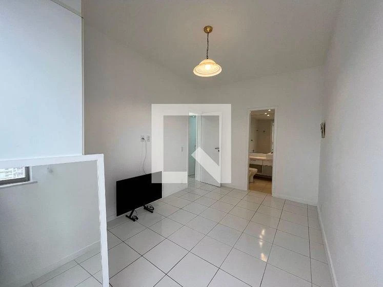 Гардеробная и 2 спальни: квартира 90 м² — photo 14