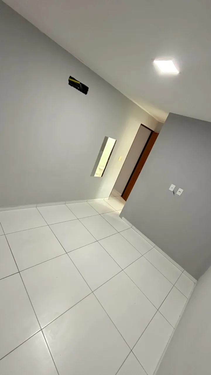 2-bedroom apartment in a building with a gym — photo 5