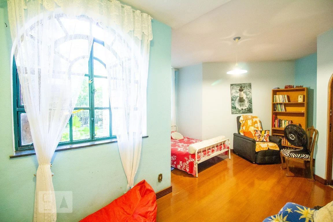 Casa de 600 m² com 4 quartos, 2 suítes e 5 banheiros — photo 24