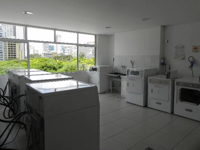 Furnished 1-bedroom apartment with a balcony — photo 10