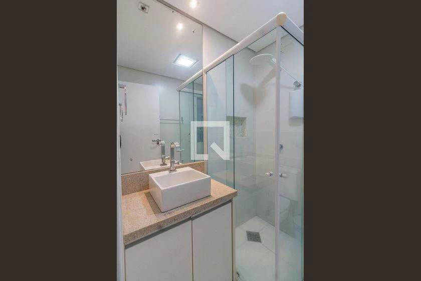 Furnished apartment, 77 m², with a glass-enclosed balcony — photo 42