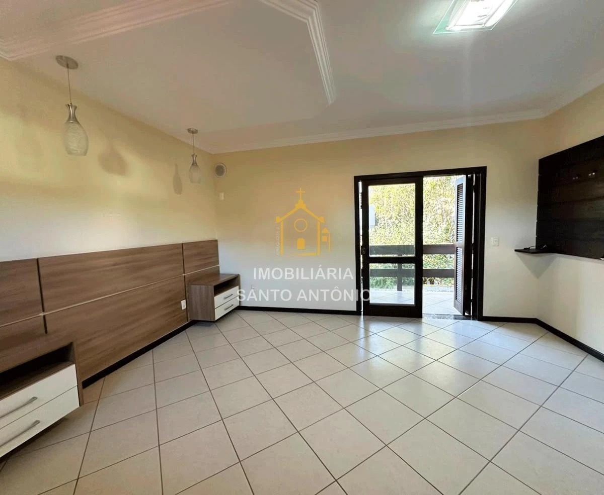 Ванна та 4 спальні: будинок 377 м² — photo 38