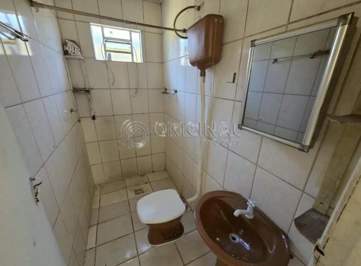 Нежитлова дерев’яна хата на 2 спальні та 1 паркомісце під навісом — photo 6
