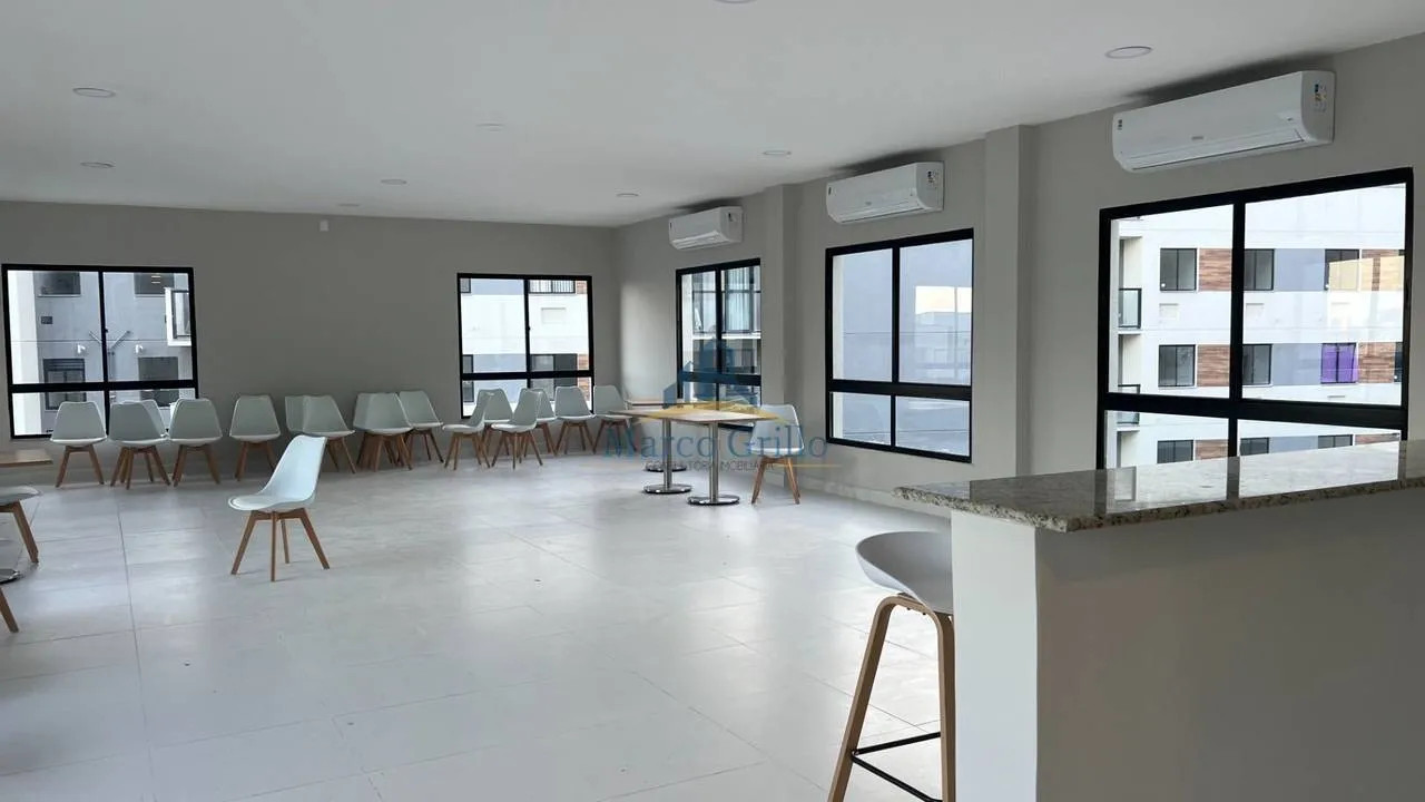 Apartment with balcony and mountain views — photo 20