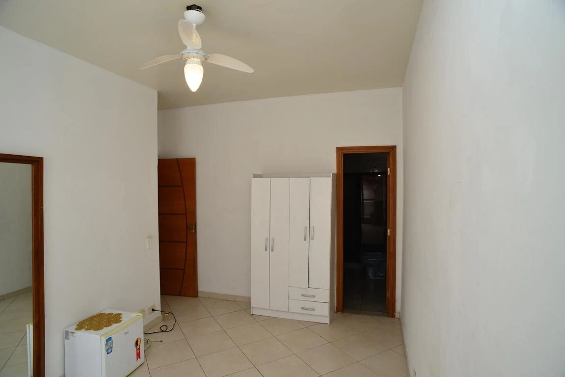 Rental apartment with 3 bedrooms and a balcony — photo 21