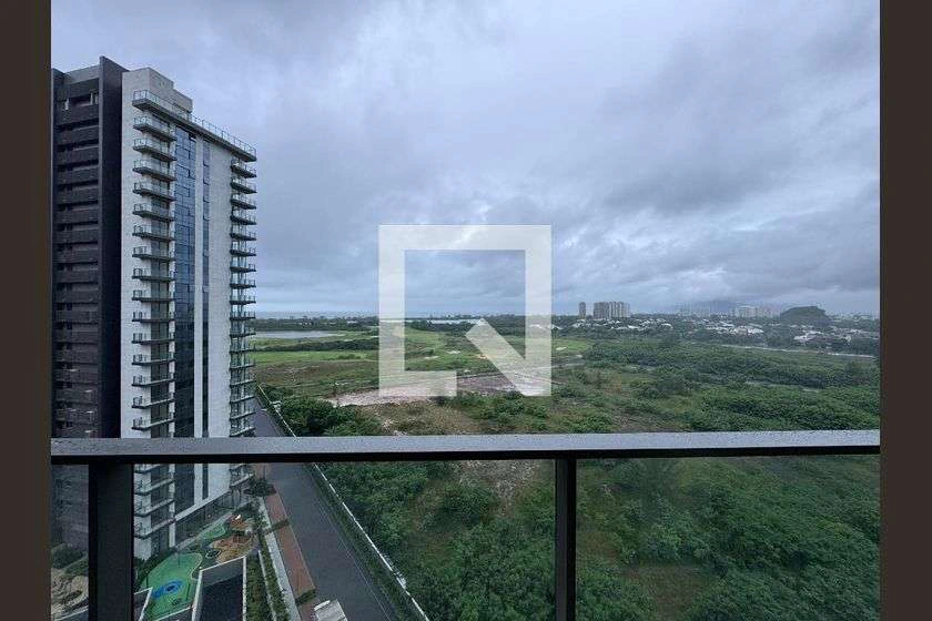 Apartment with 4 en-suite bedrooms and floor-to-ceiling windows — photo 10