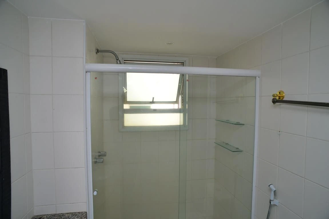 3-bedroom apartment in a building with a sauna — photo 40