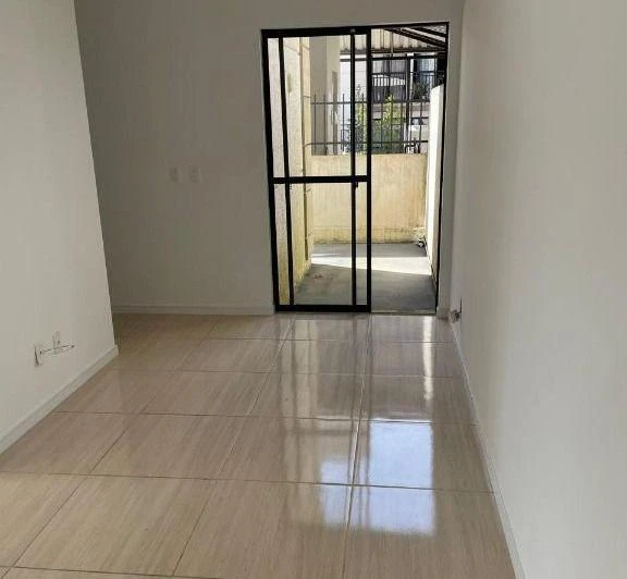 Apartamento térreo semimobiliado com 2 quartos e piscina — photo 3