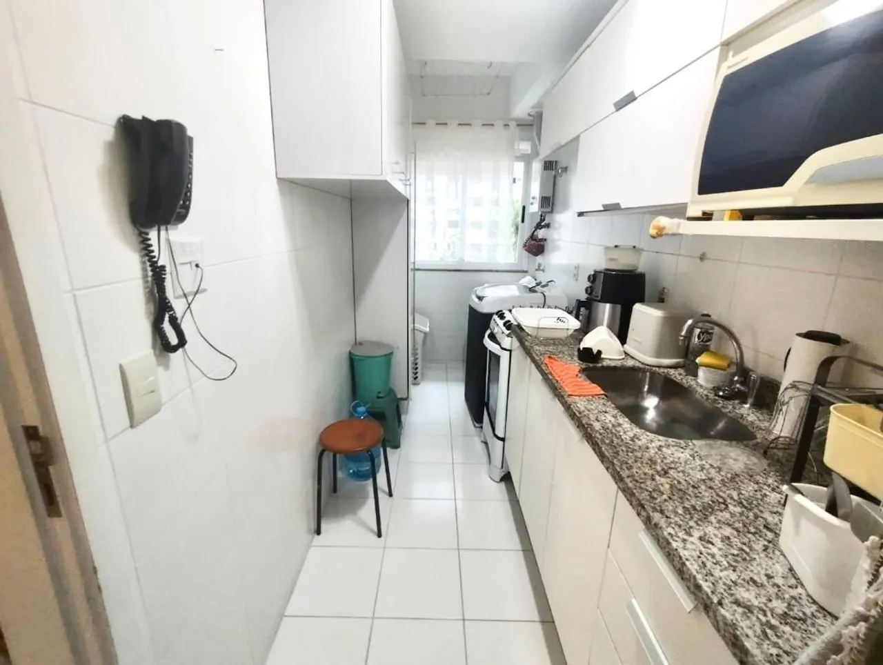 Furnished 2-bedroom apartment with 2 bathrooms and balcony — photo 2