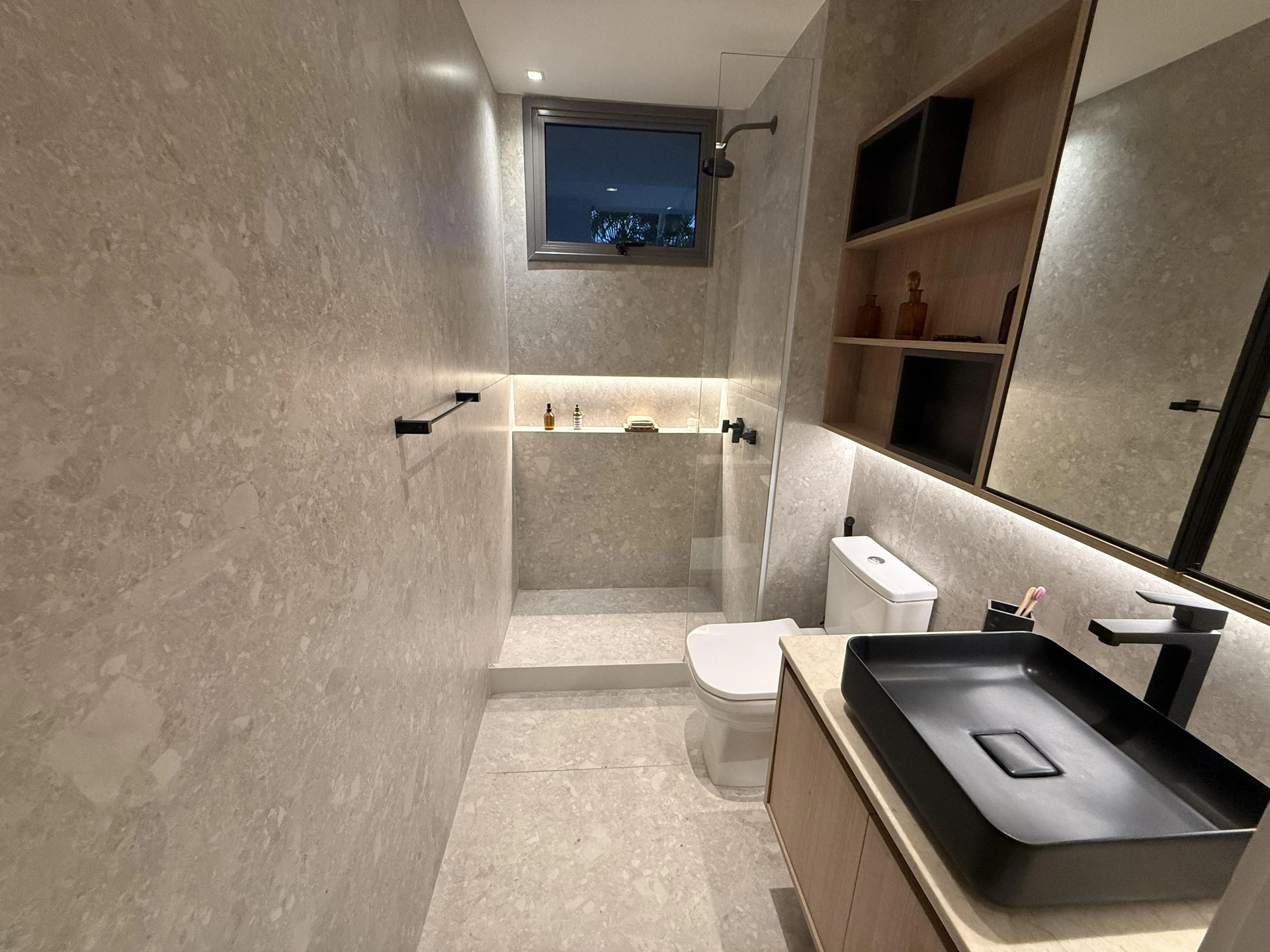 Стиральная машина и 2 спальни: квартира 79 м² — photo 9