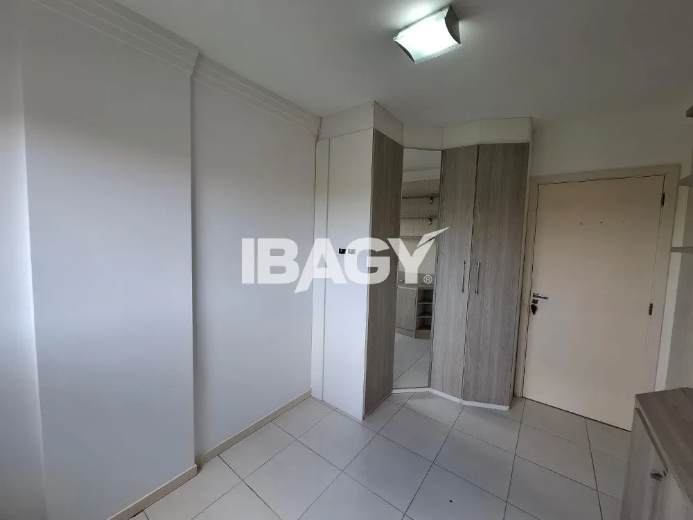Furnished 95 m² apartment with 2 bedrooms and a desk — photo 38