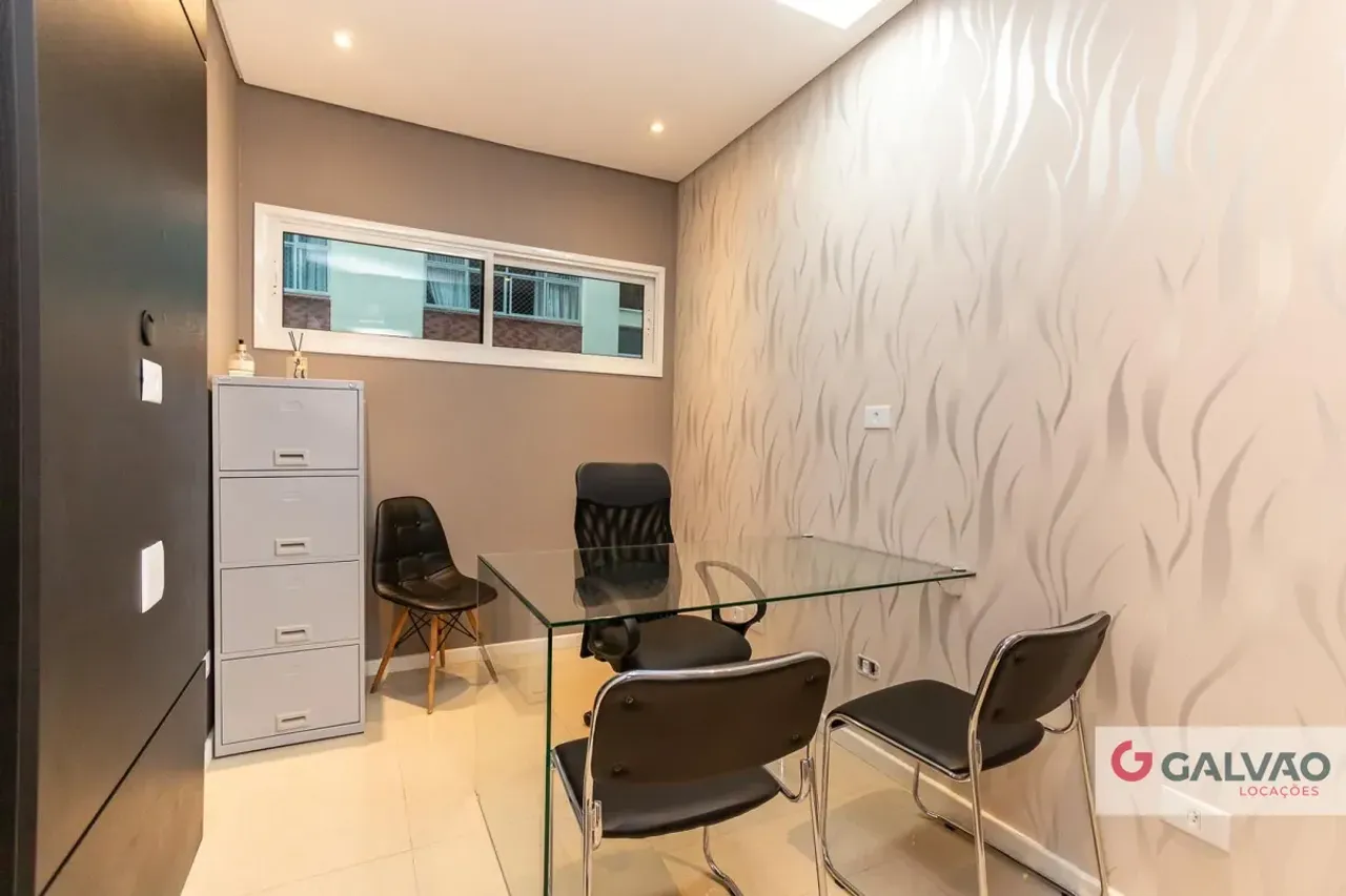 Furnished 1-bedroom apartment with open-plan kitchen — photo 9