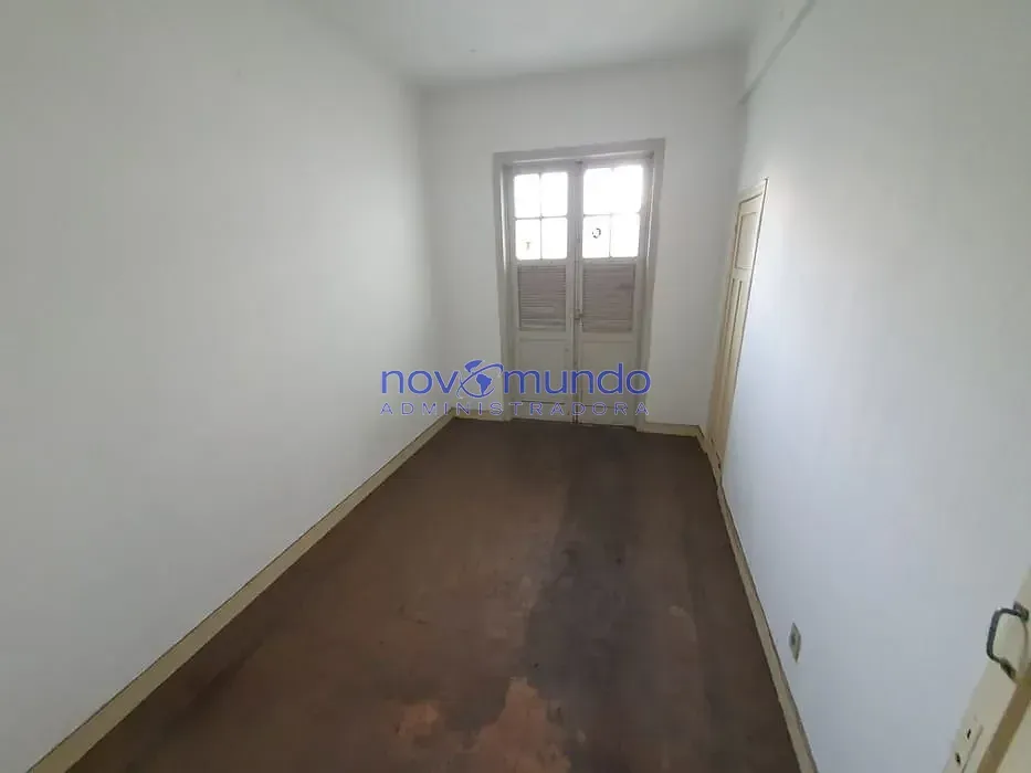 2-bedroom apartment with a balcony — photo 6