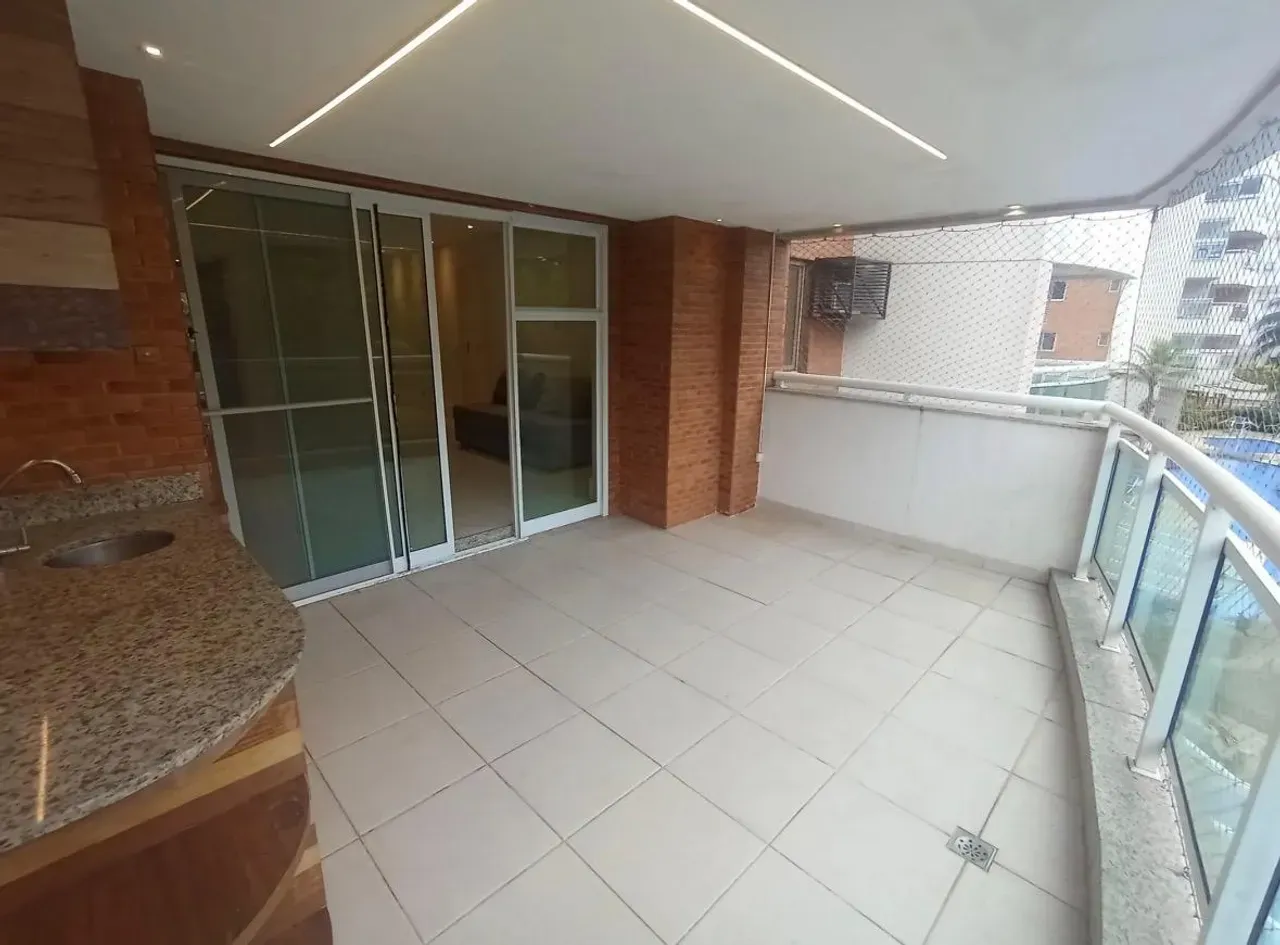 3-bedroom apartment with a grill on the balcony — photo 11