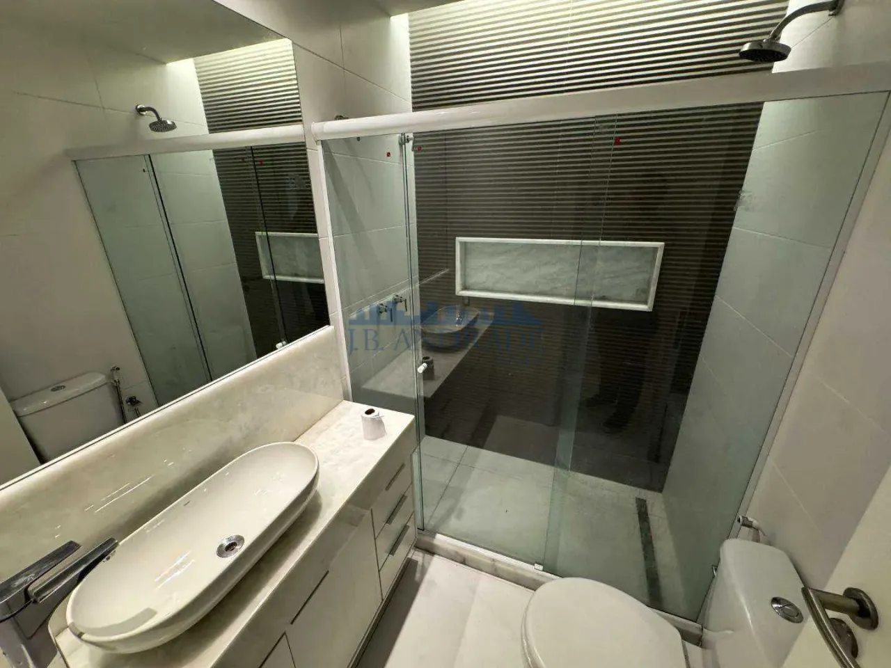 Apartment with 3 bedrooms and 2 suites, 4 bathrooms — photo 13