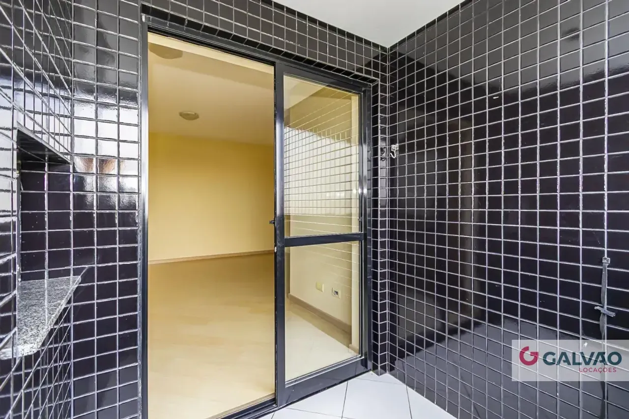 Rental apartment with 3 bedrooms and a balcony — photo 11