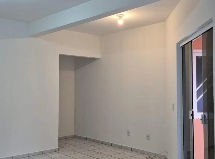 Apartamento sin amueblar con 2 dormitorios y balcón — photo 3