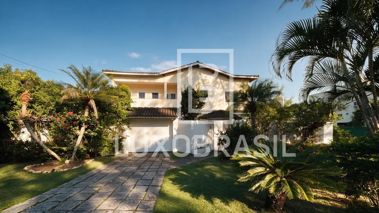 House with 5 bedrooms and balcony with built-in grill — photo 11