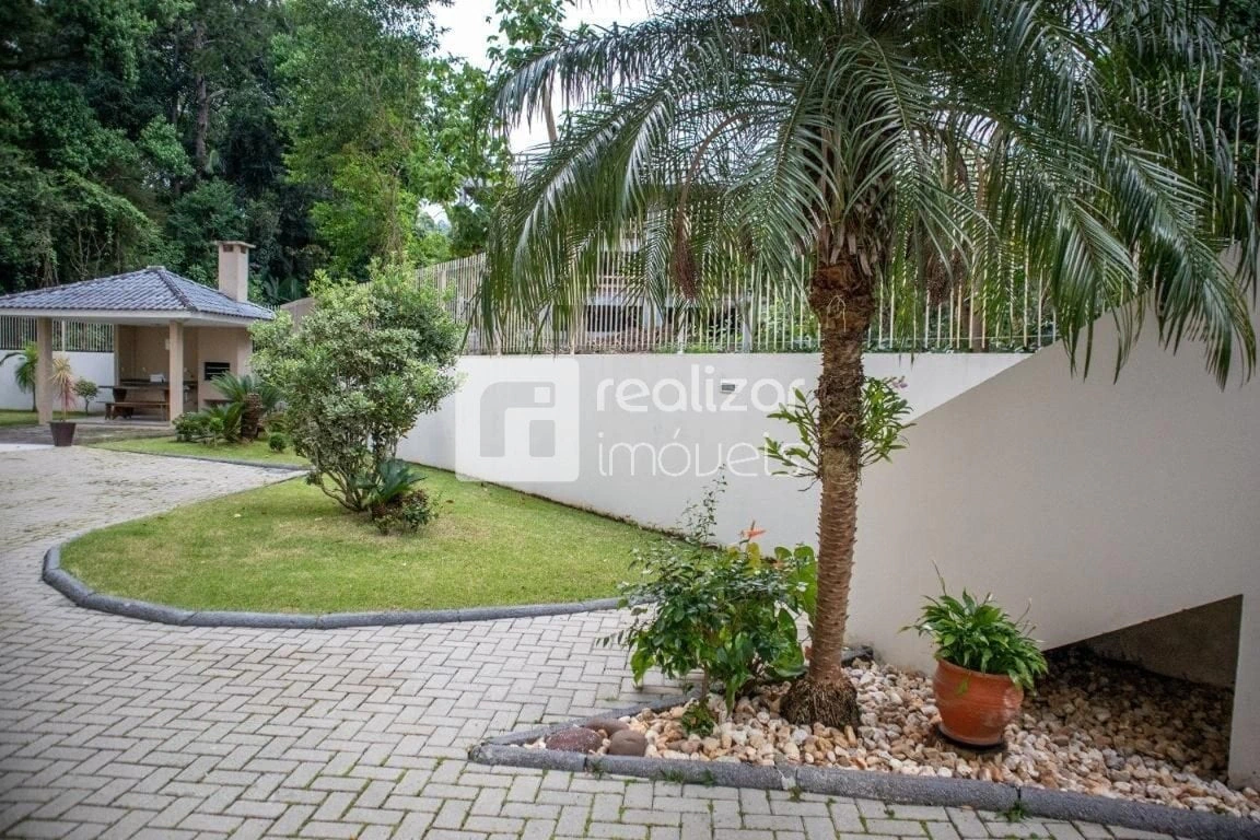 2-bedroom apartment with a washing machine in Florianópolis — photo 22