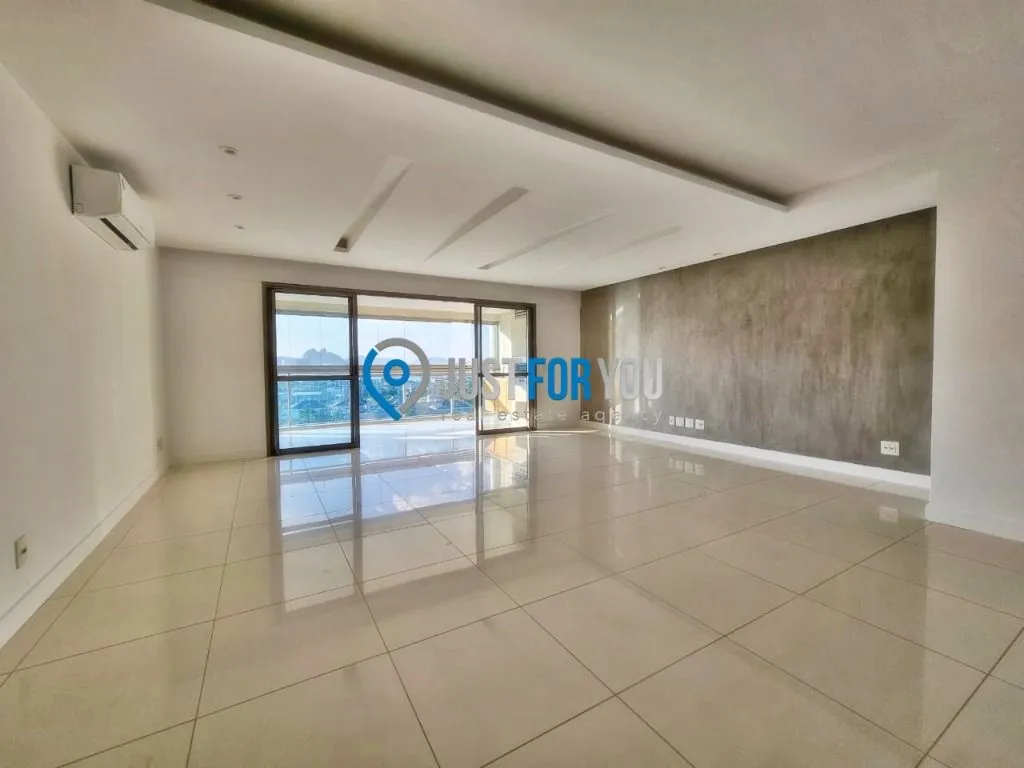 4-bedroom apartment with 233 m² and 5 bathrooms