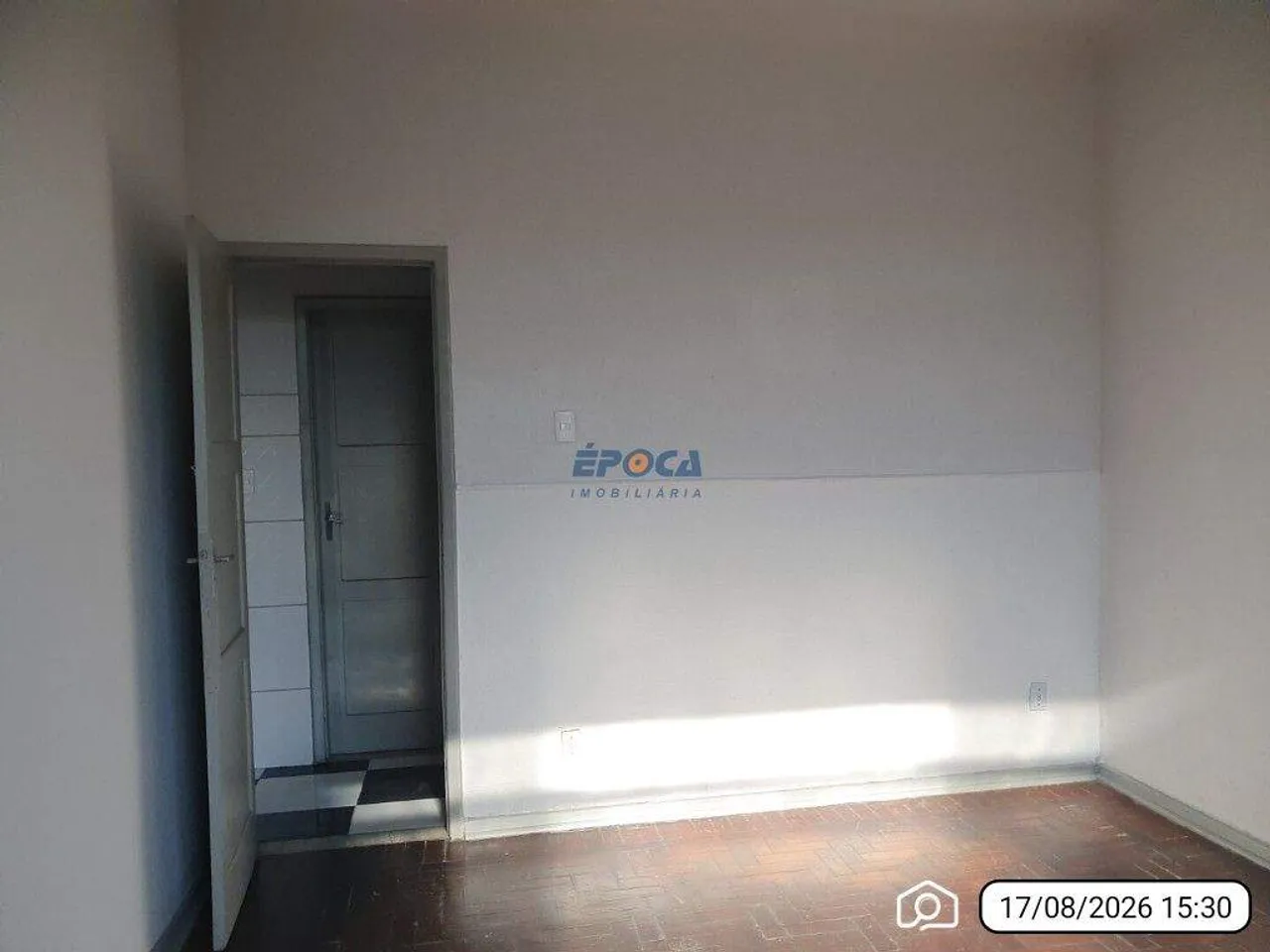 2-bedroom apartment with a balcony — photo 18