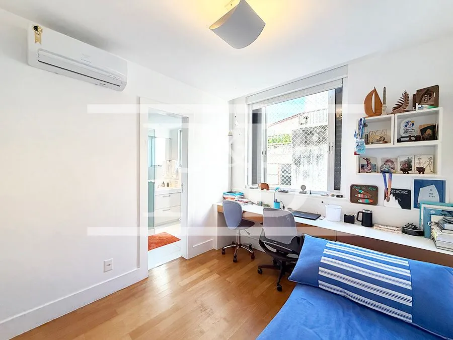 Apartamento de 3 dormitórios com 240 m² e 3 vagas — photo 25