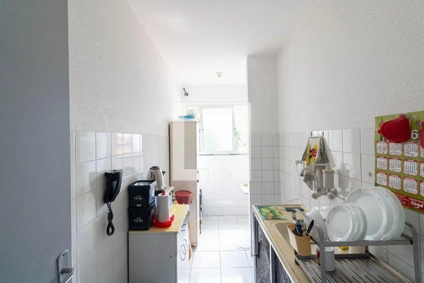 2-bedroom apartment in a building with a gym — photo 9