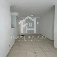 2-bedroom apartment in a building with a tennis court — photo 13