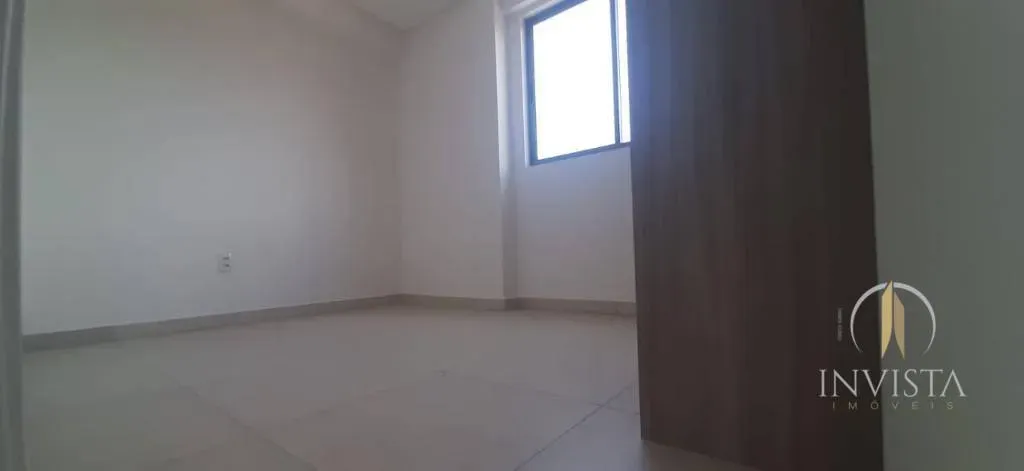 Floor-to-ceiling windows in a 2-bedroom apartment, 56 m² — photo 26
