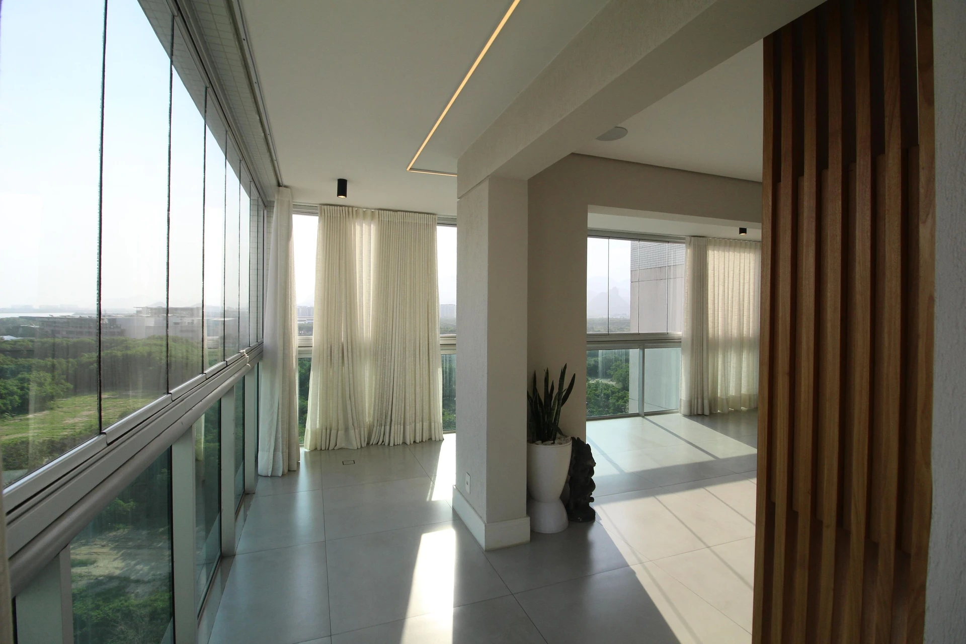 4-bedroom apartment in a building with a sauna — photo 49