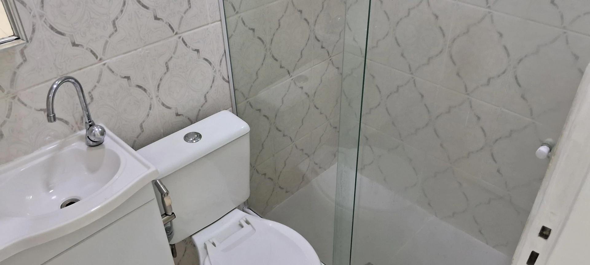 Квартира з 1 спальнею, балконом і електричною душовою — photo 4
