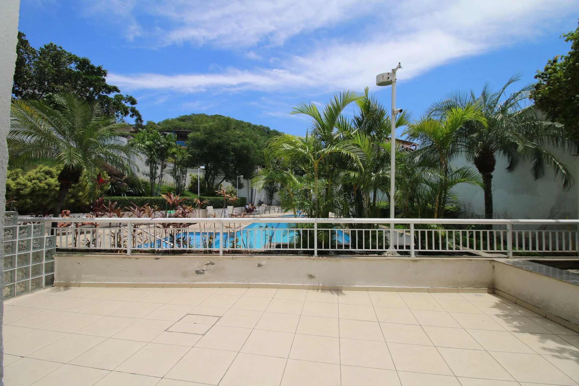 Rental apartment with 2 bedrooms and a balcony — photo 15