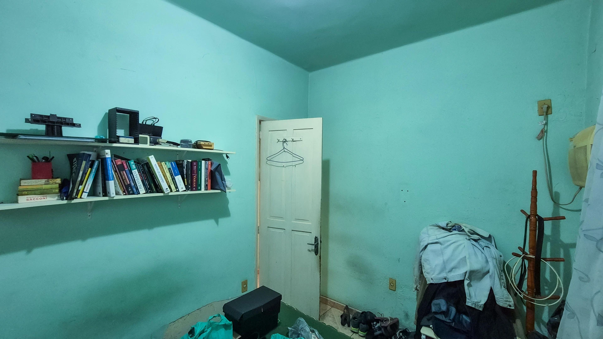 Furnished house with 4 bedrooms, 3 baths and yard — photo 21