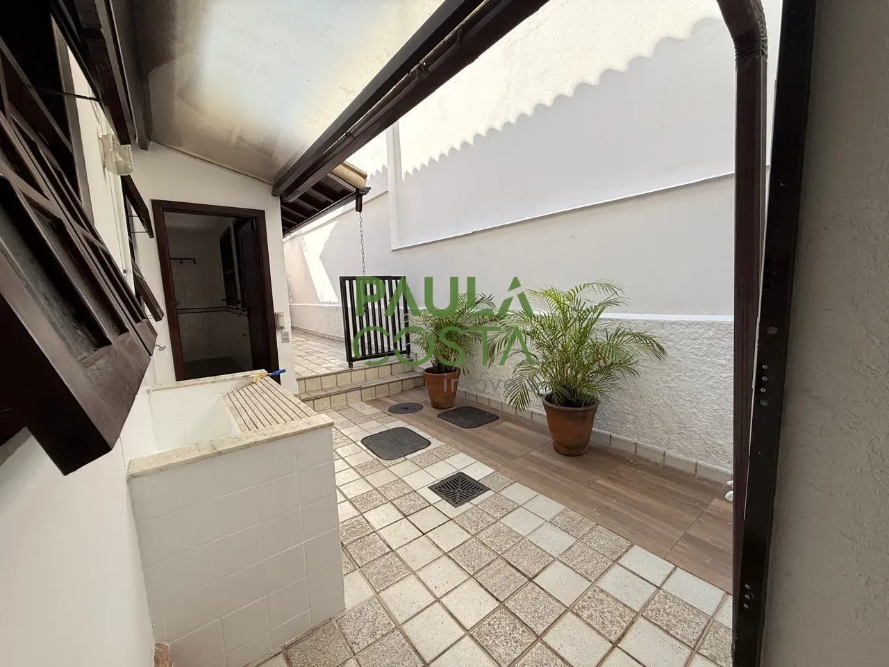 Furnished house with 5 bedrooms and 756 m² plus 4 parking — photo 21
