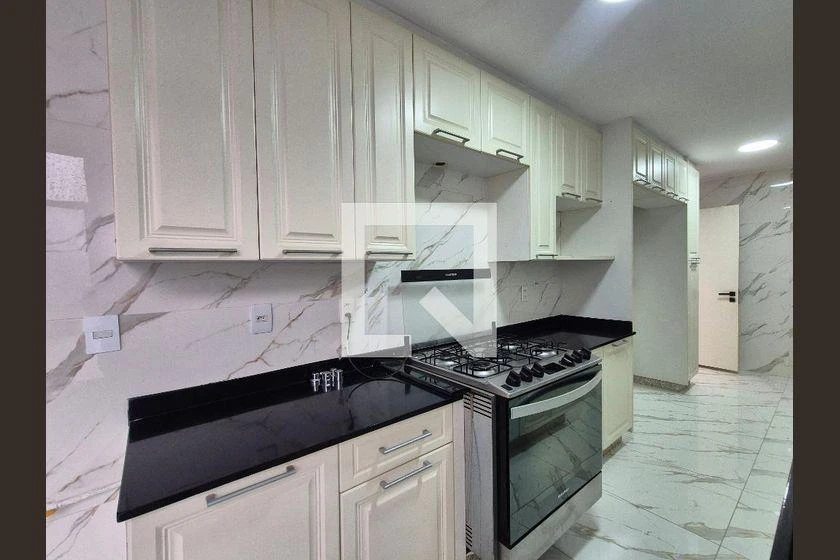 Rental apartment with 3 bedrooms and 208 m² — photo 29