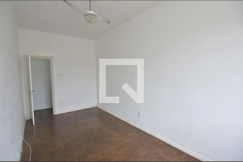 Apartamento com piso de madeira ou laminado, Benfica — photo 36