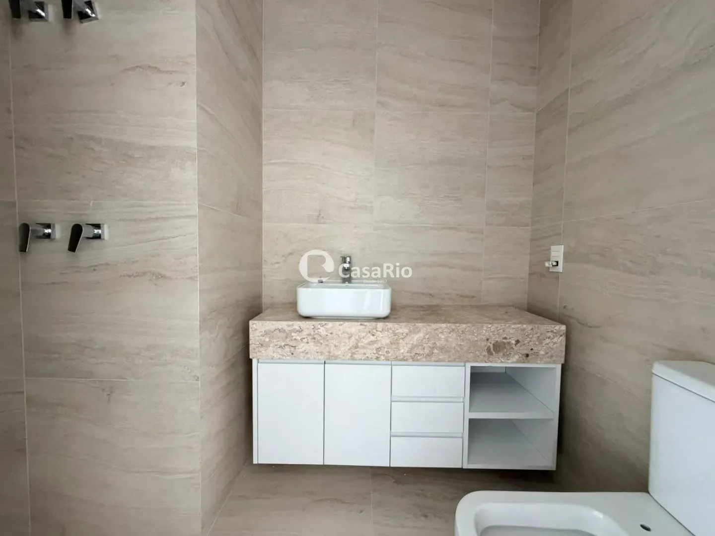 4-bedroom apartment in a building with a sauna — photo 10