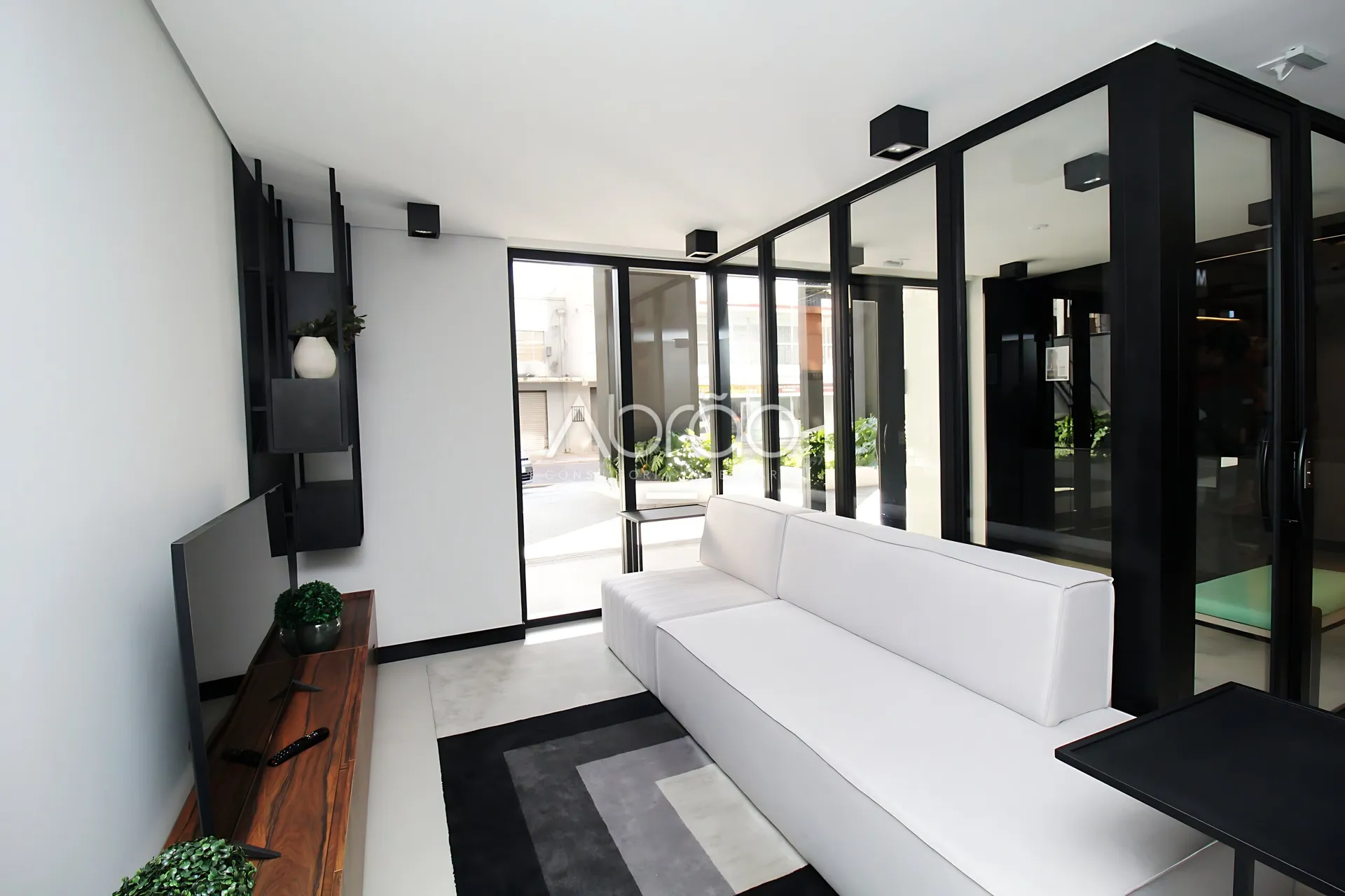 Apartamento mobiliado de 35 m² com sacada envidraçada — photo 44