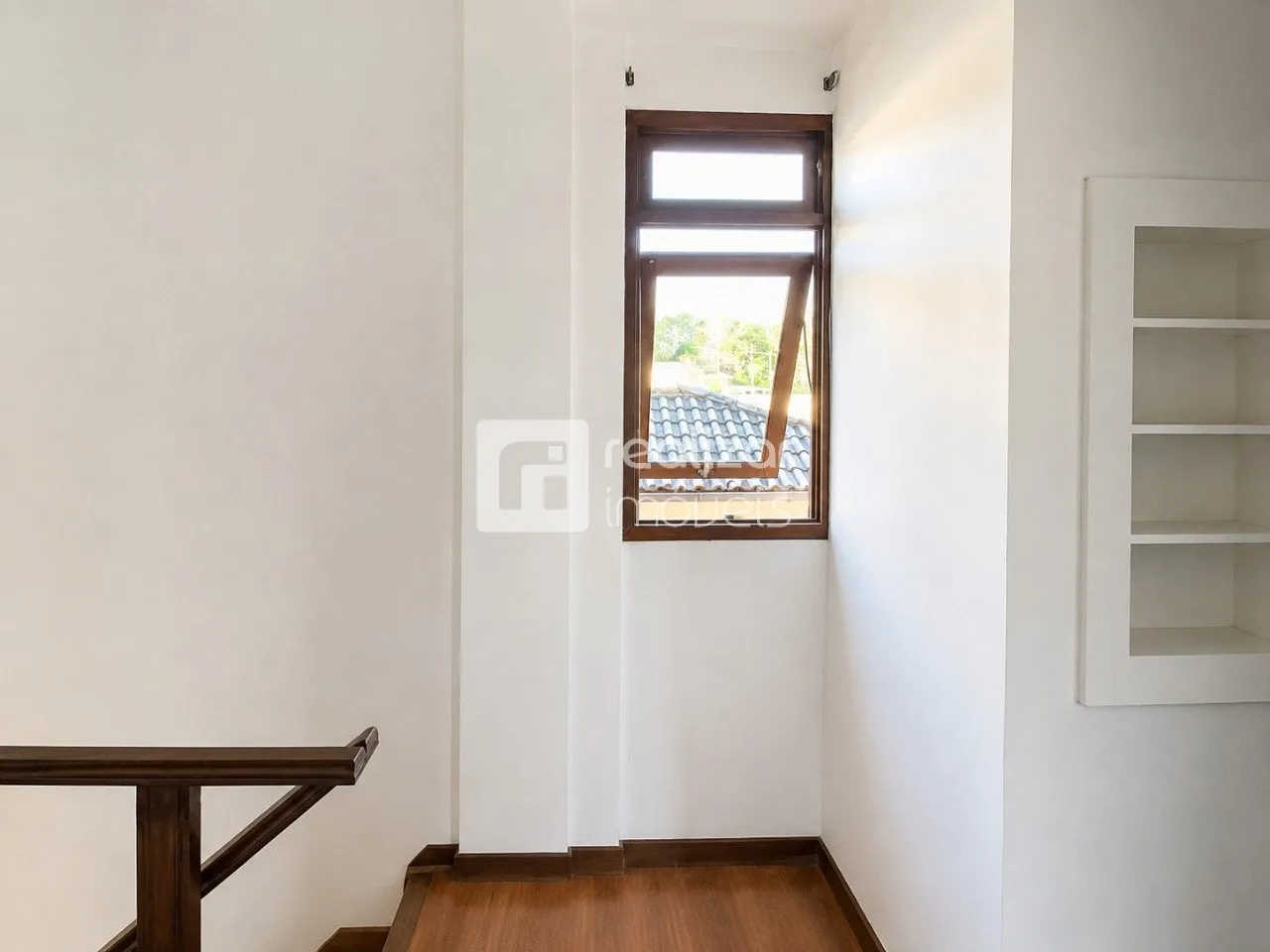 Furnished 4-bedroom house with 4 parking spaces — photo 33