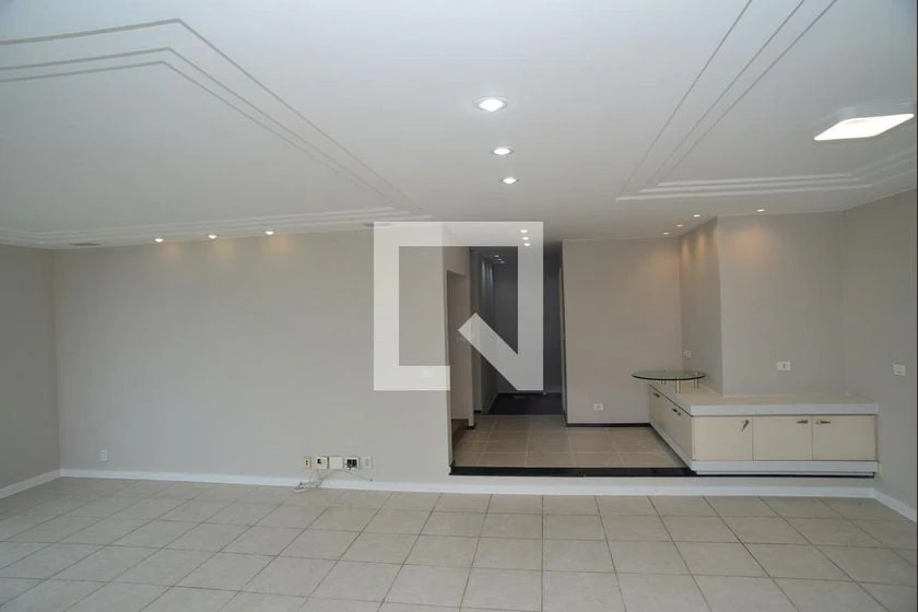 Квартира 200 м² з 3 спальнями та балконом — photo 5