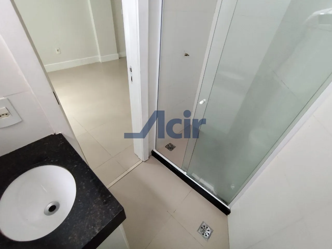 Apartamento de 2 quartos em condomínio com academia — photo 17