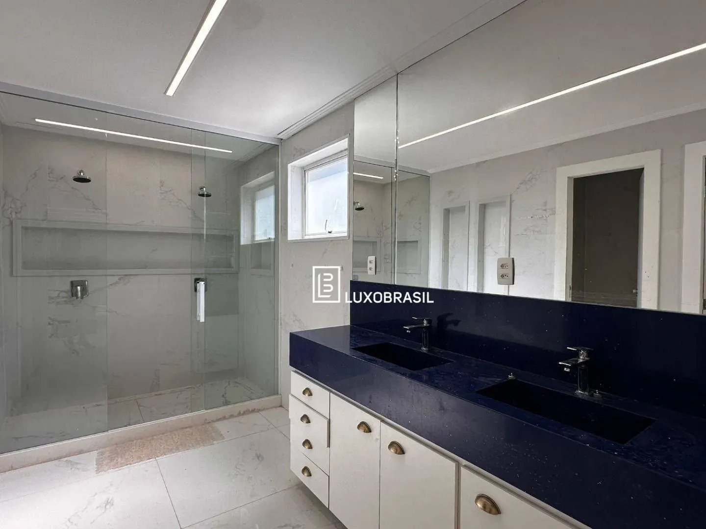 House with 7 bedrooms and 700 m², gas kitchen — photo 50