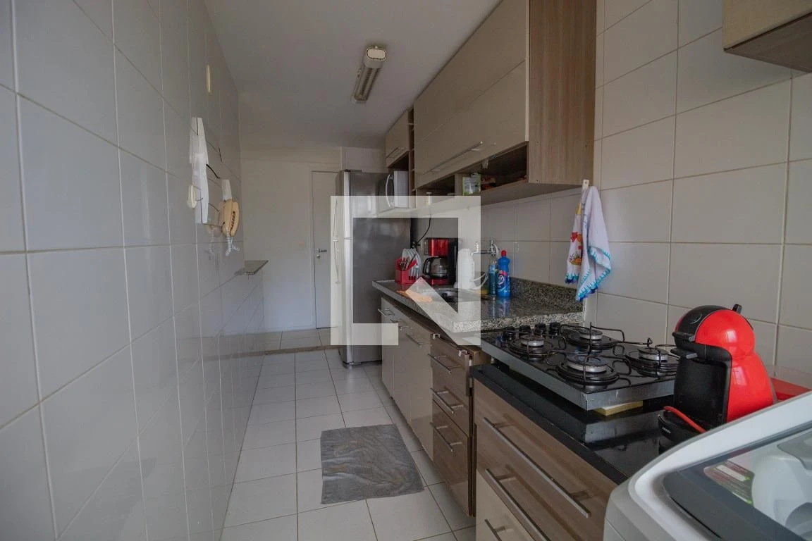 Furnished apartment with 2 bedrooms and a balcony — photo 10