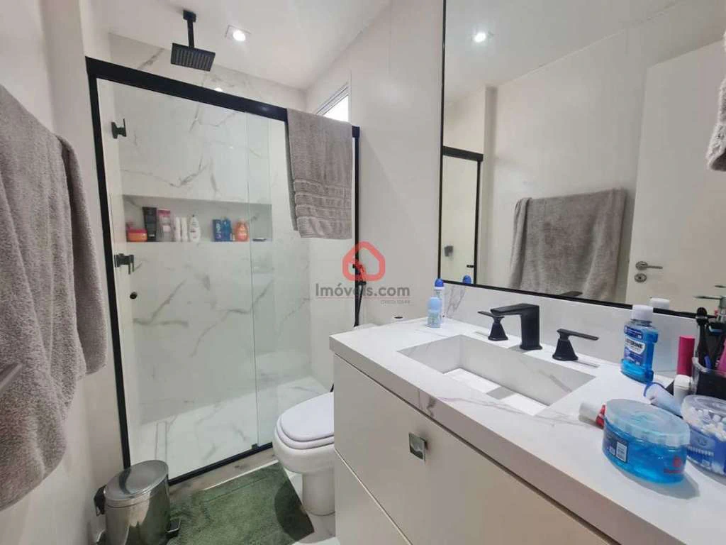 Condo house with 3 en-suite bedrooms and 400 m² — photo 12