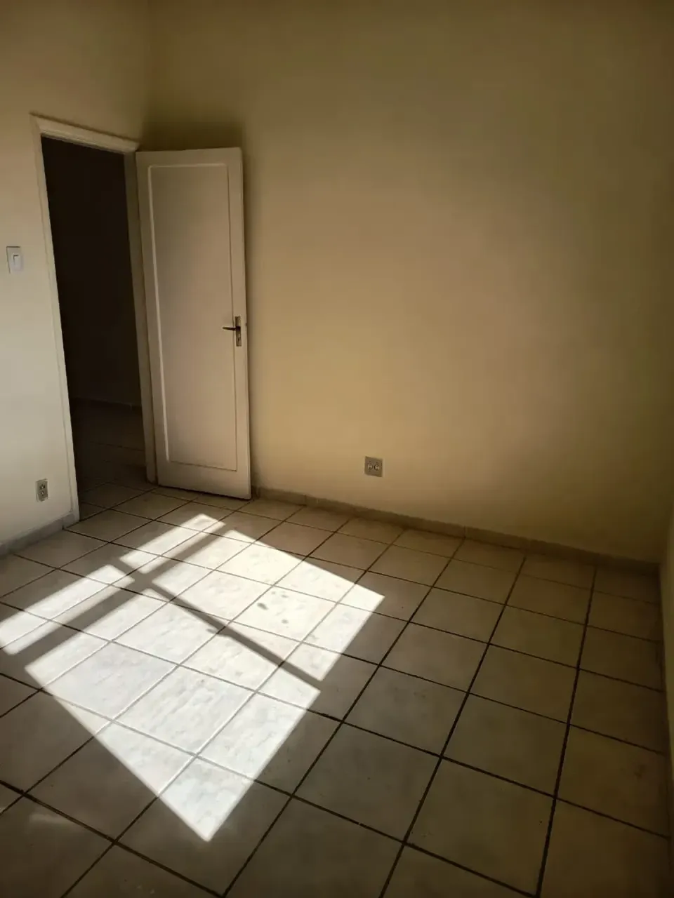 1-bedroom 1-bath apartment with no parking — photo 11