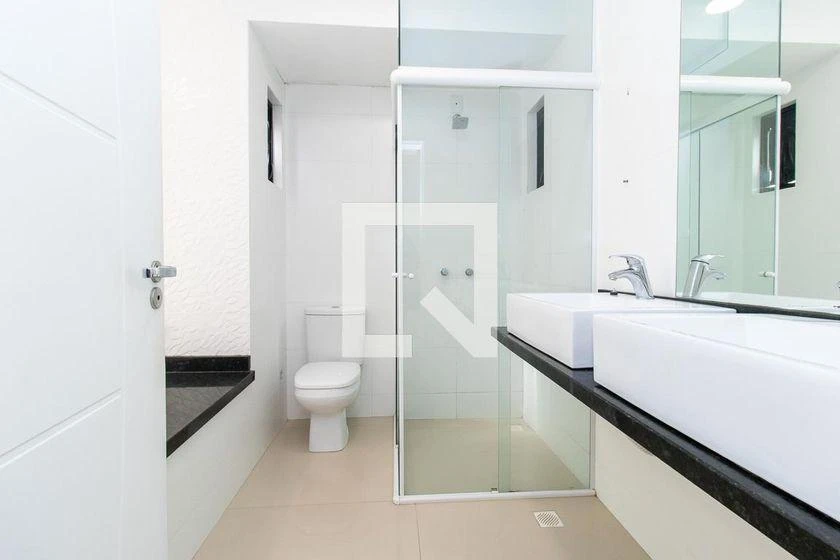 Condo house with 5 bedrooms and 4 en-suite bathrooms — photo 35