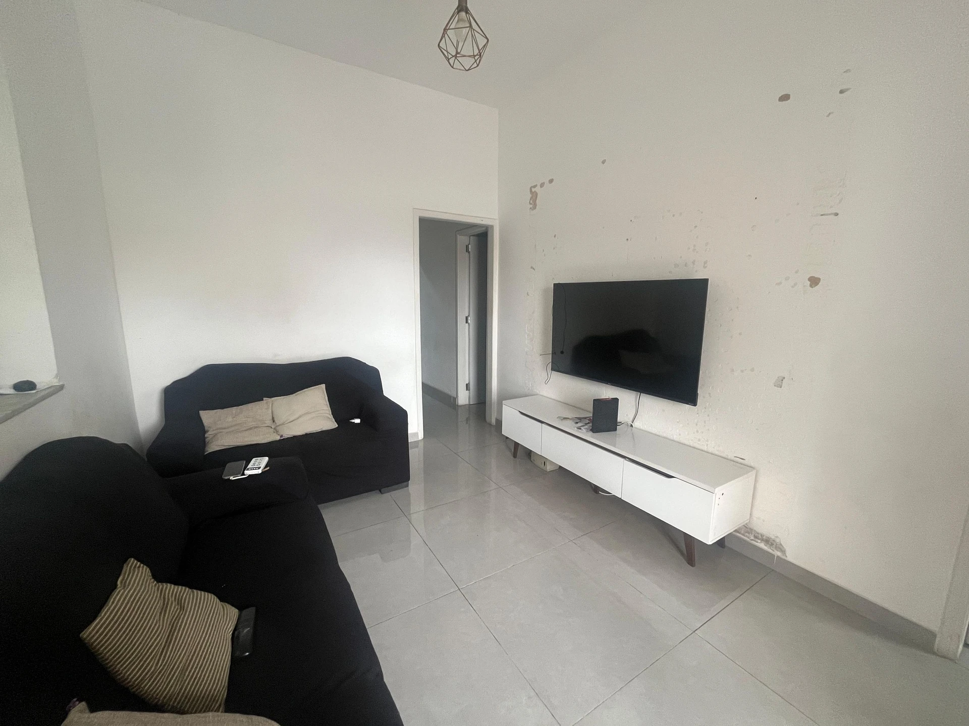 80 m² house with a walk-in closet and a home office — photo 25