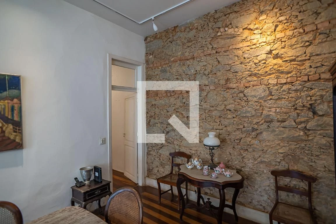 Furnished house, 300 m², with floor-to-ceiling windows — photo 109