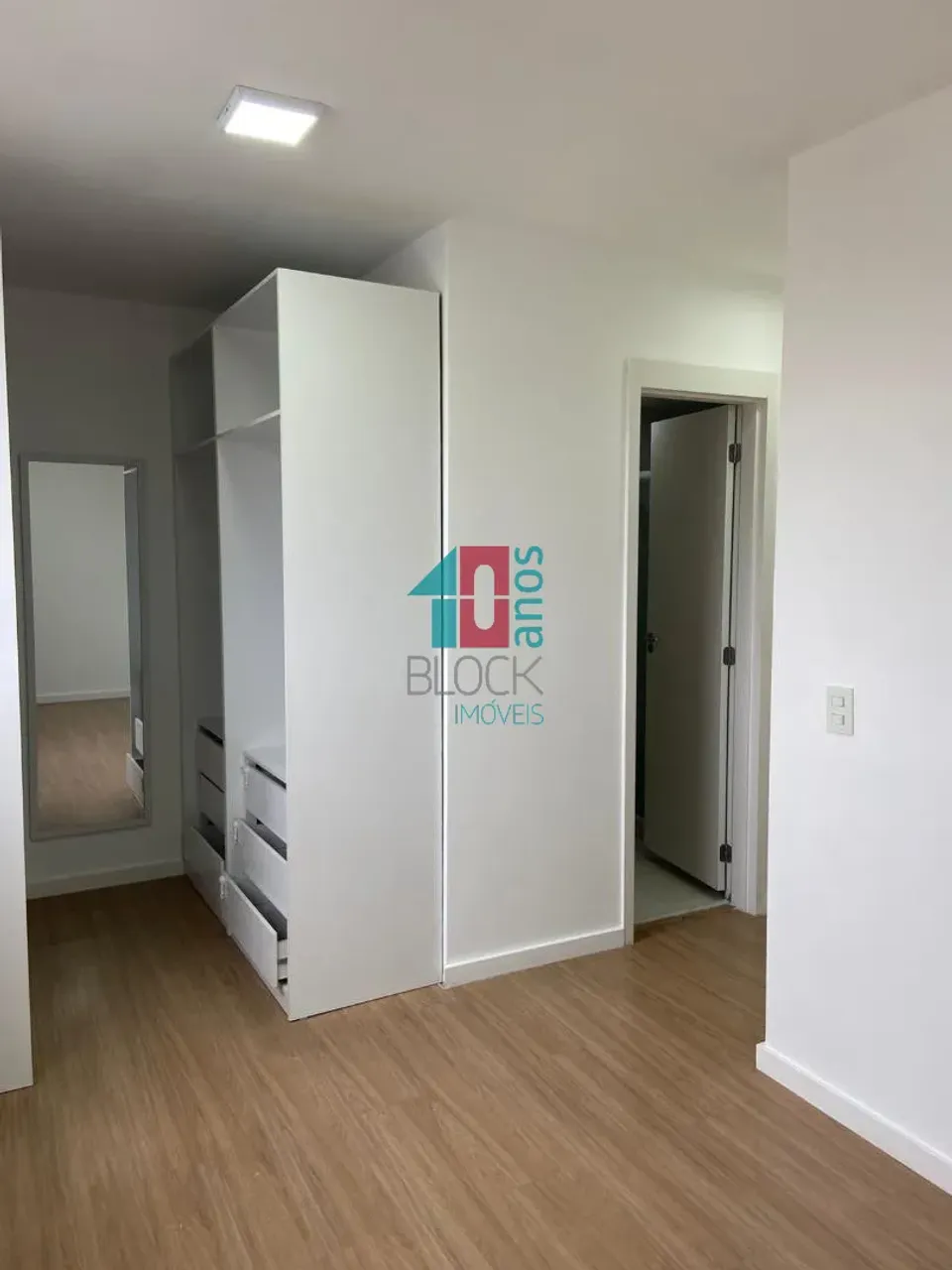 2-bedroom apartment with balcony and 2 bathrooms — photo 4