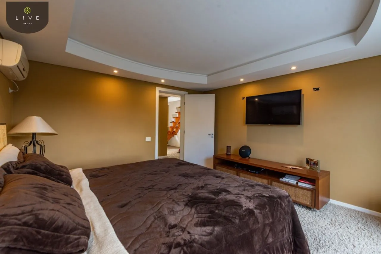 House with 4 bedrooms and mountain view — photo 14